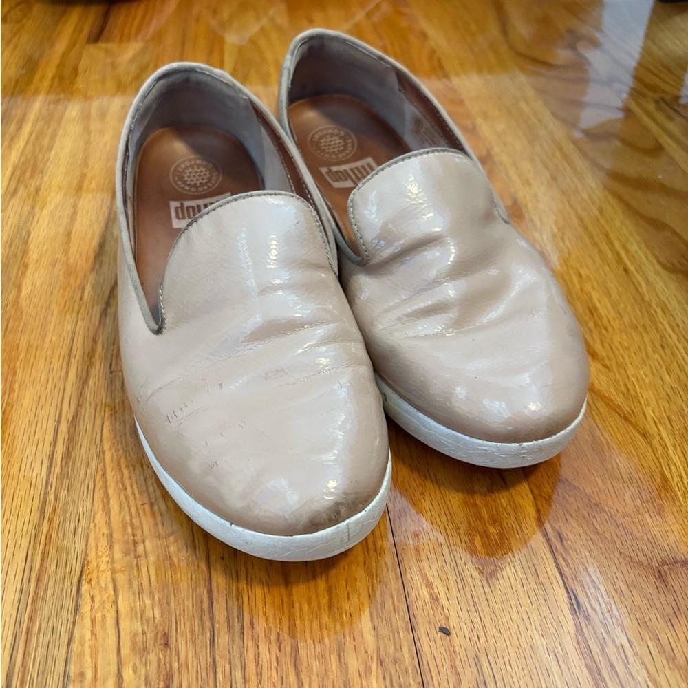 Fitflop Women's Tan Flats & Loafers